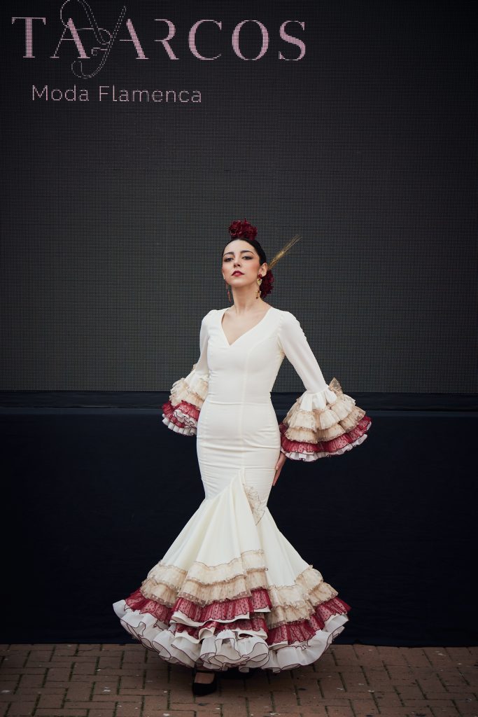 Vestido Flamenca Crudo Con Volante Grande Y Volantitos Tonos Tierra